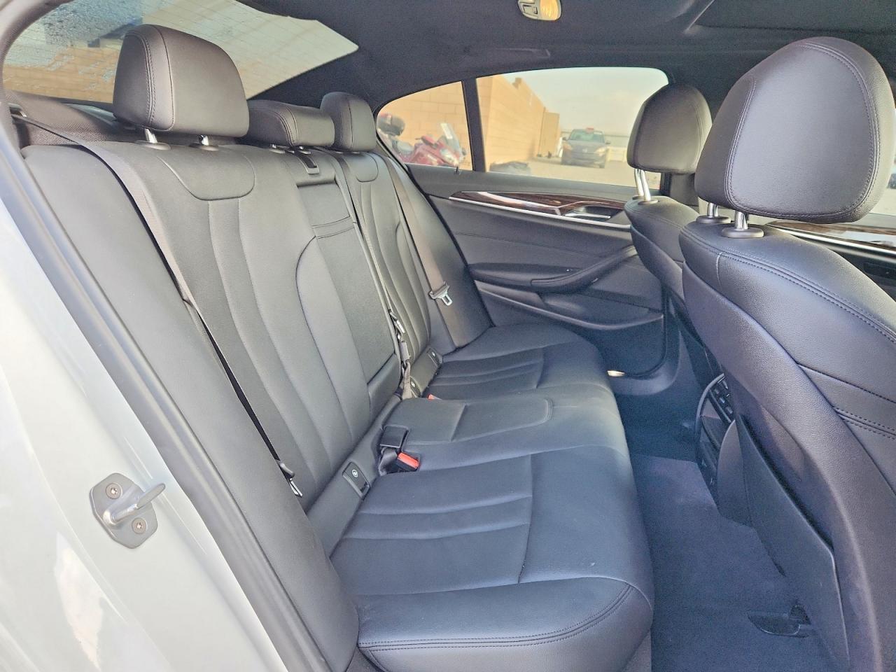 2018 BMW 530E - zdjęcie 10