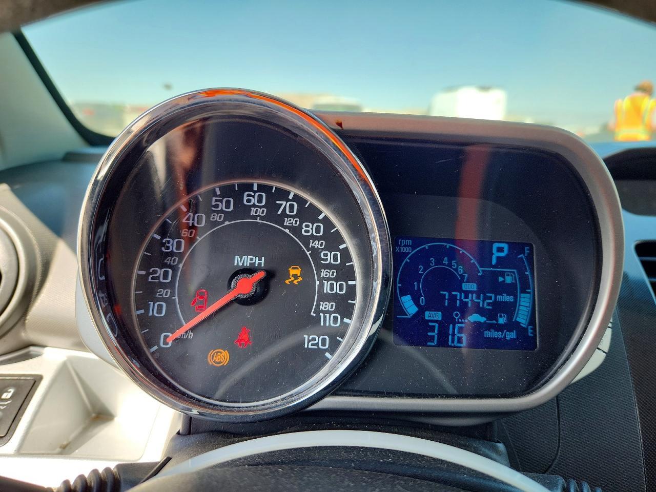 2015 Chevrolet Spark Ls - zdjęcie 9