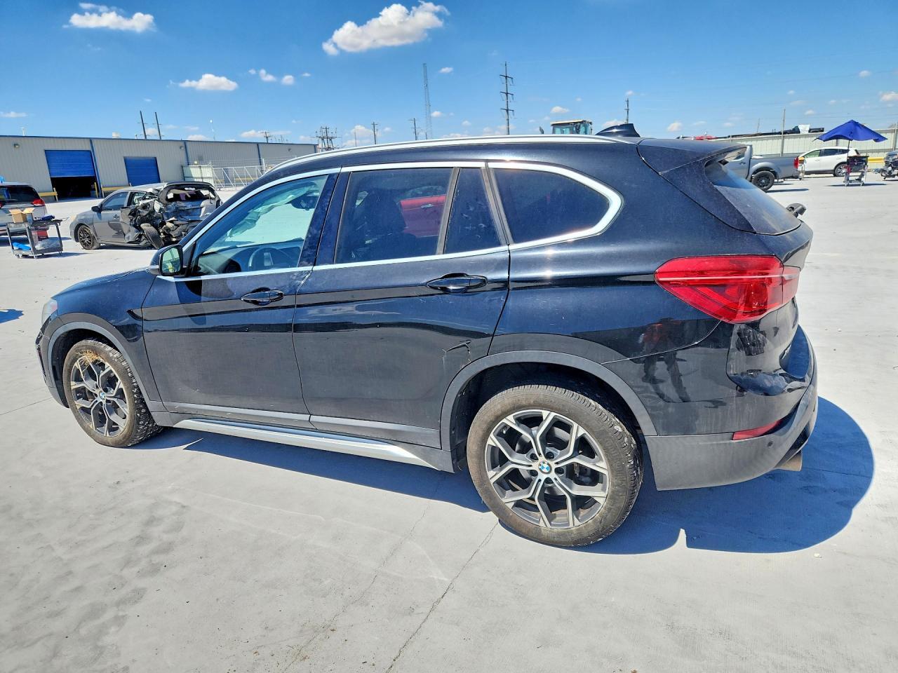 2020 BMW X1 xDrive28I - zdjęcie 2
