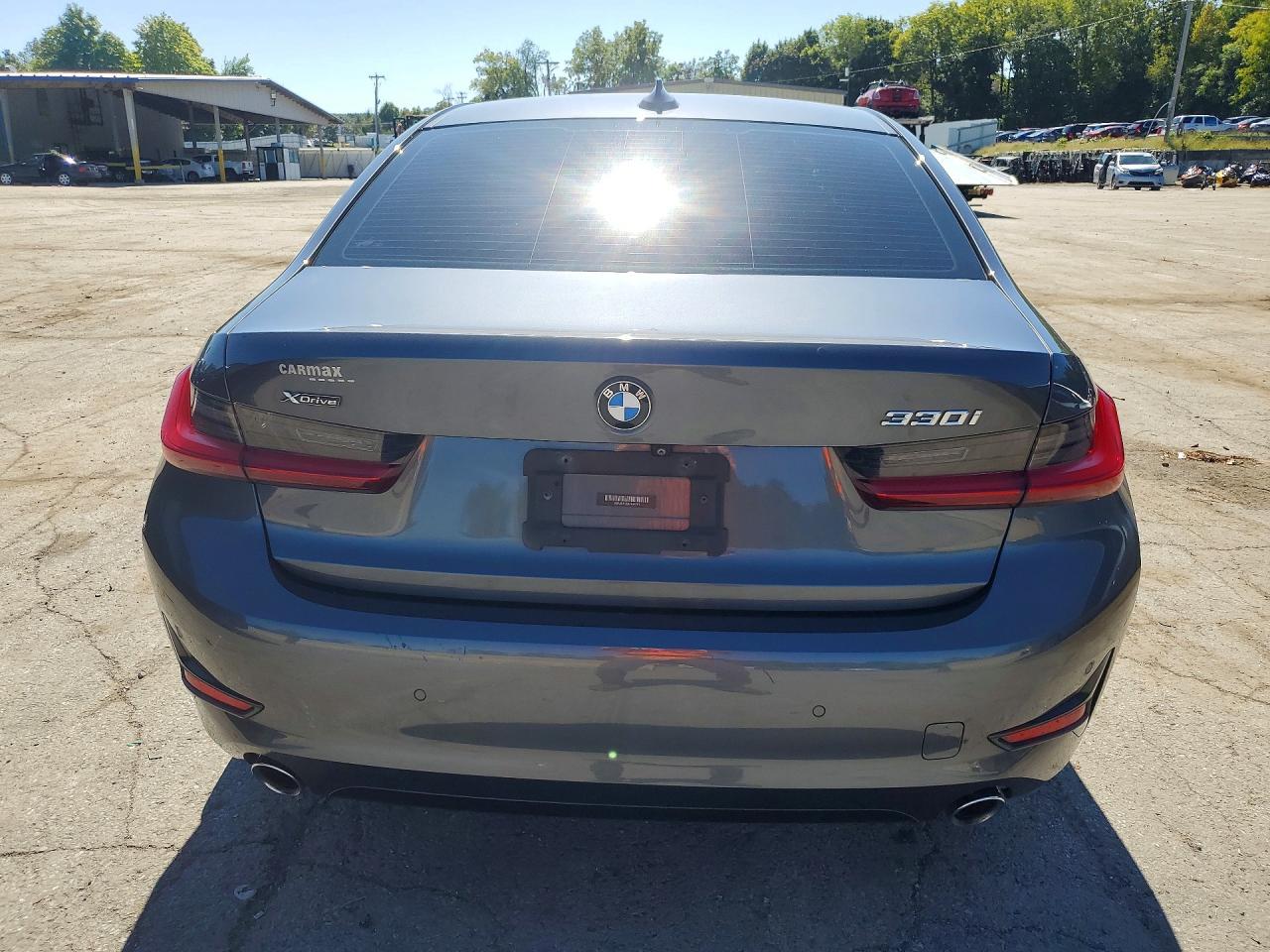 2020 BMW Seria 3 330i - zdjęcie 6