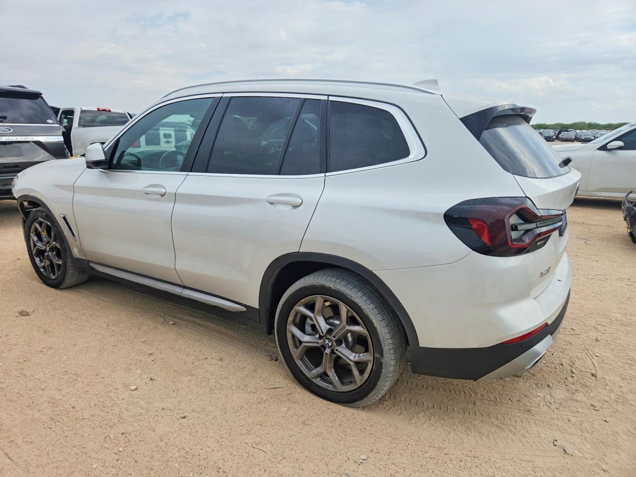 2023 BMW X3 xDrive30I - zdjęcie 2