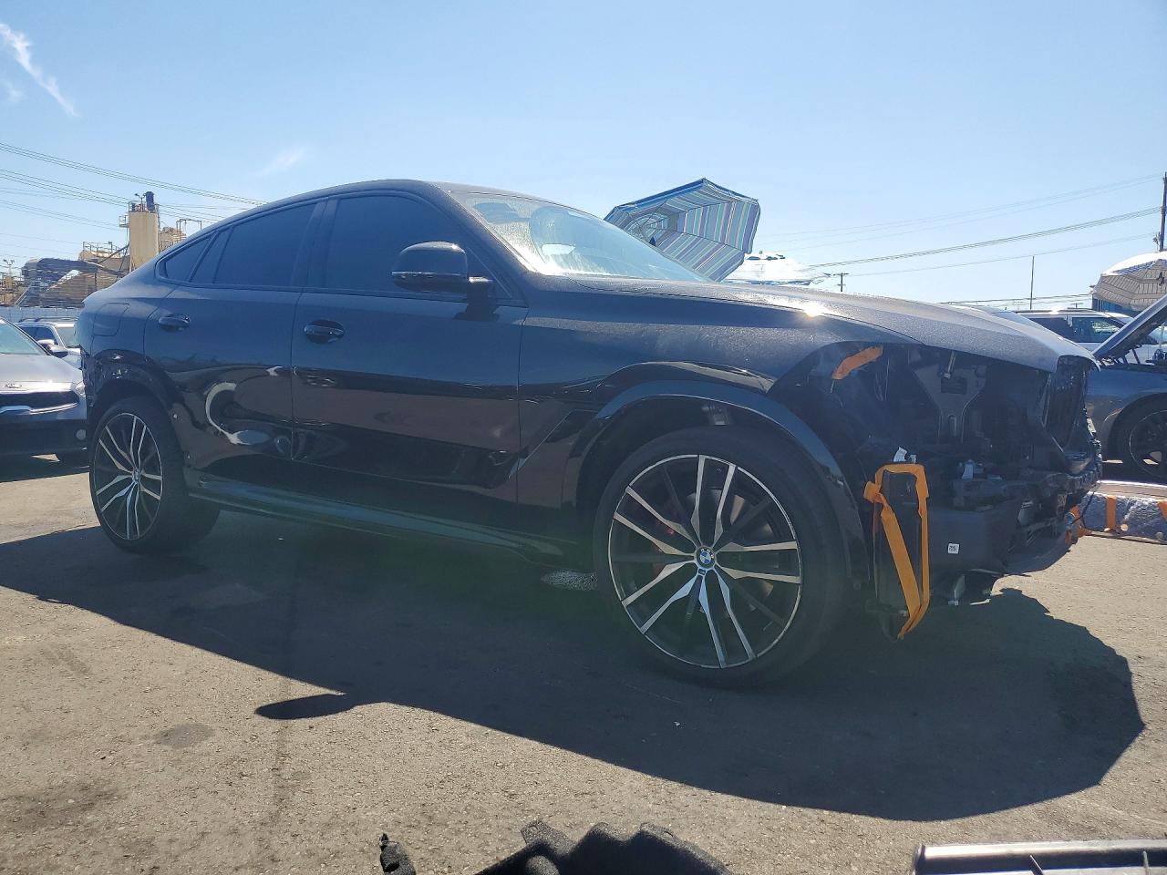 2025 BMW X6 xDrive40I - zdjęcie 4