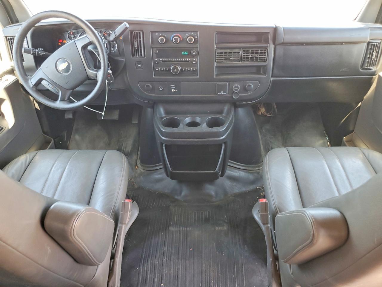 2015 Chevrolet Express G3500 Ls - zdjęcie 8