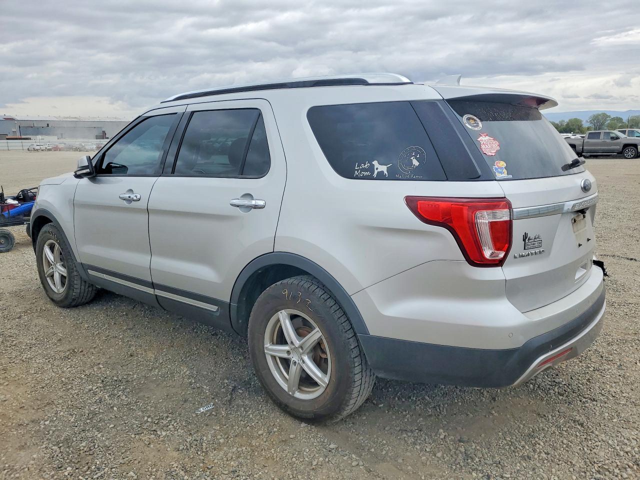 2017 Ford Explorer Limited - zdjęcie 2