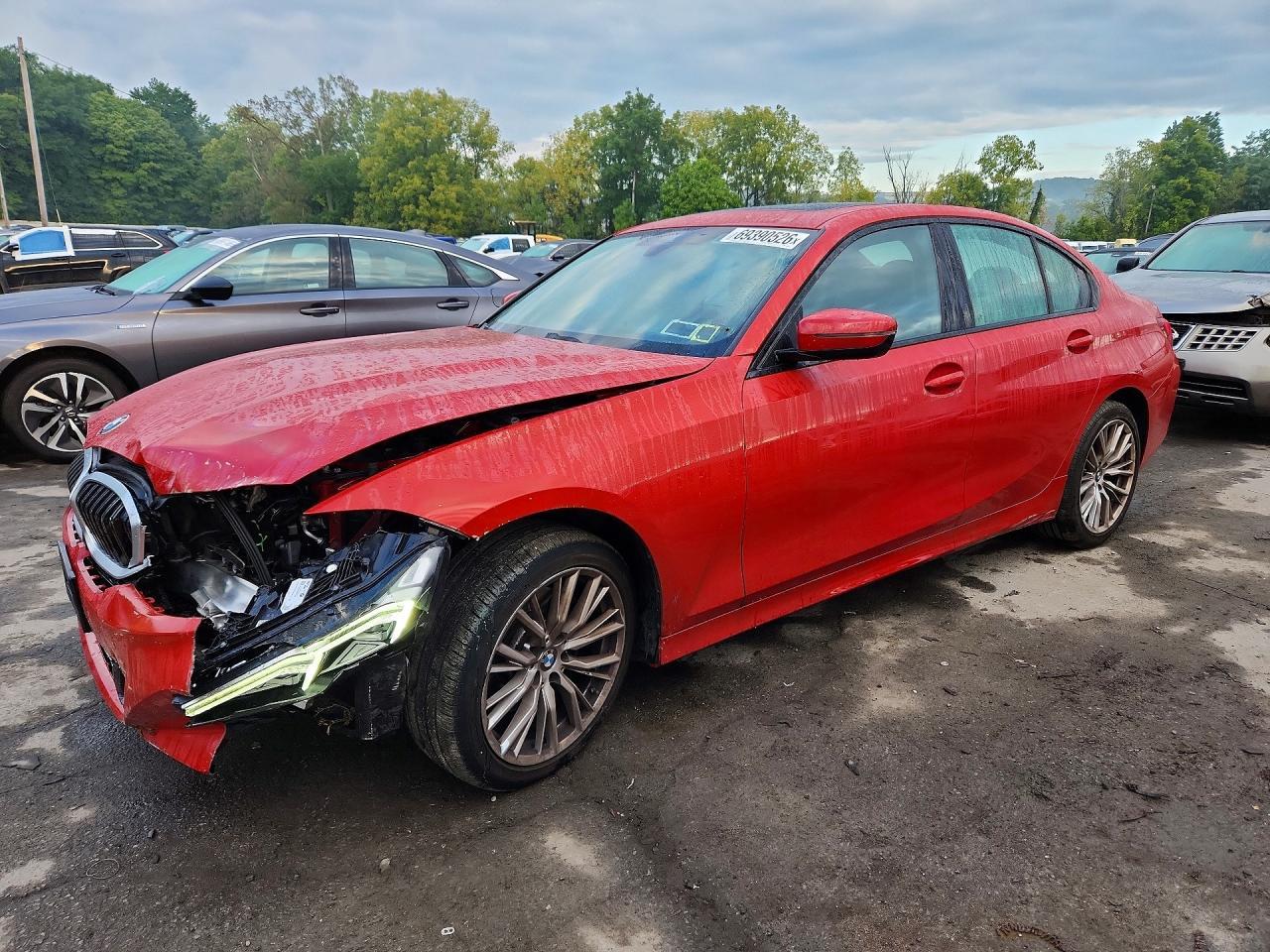 2023 BMW Seria 3 330i - zdjęcie główne