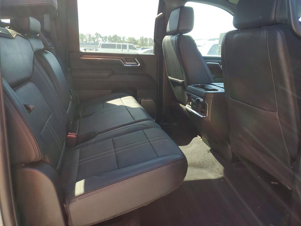 2024 Chevrolet Silverado K2500 High Country - zdjęcie 10