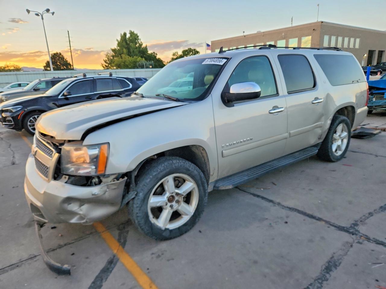 2023 Chevrolet Suburban K1500 - zdjęcie główne