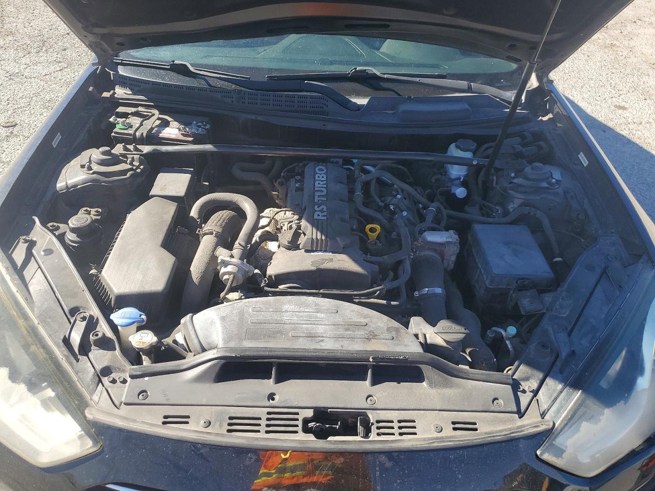 2013 Hyundai Genesis Coupe 2.0T - zdjęcie 11