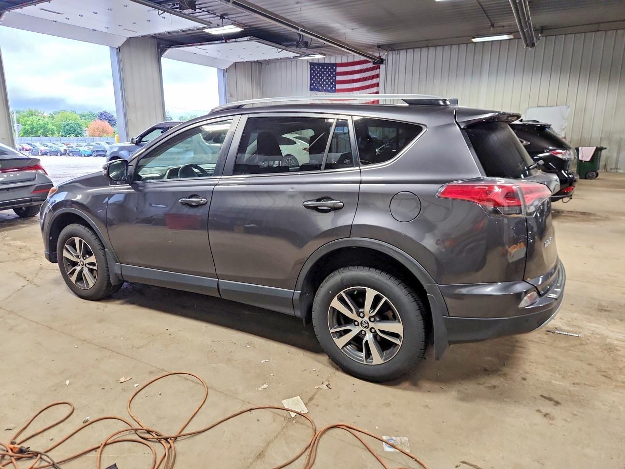 2018 Toyota Rav4 Xle - zdjęcie 2