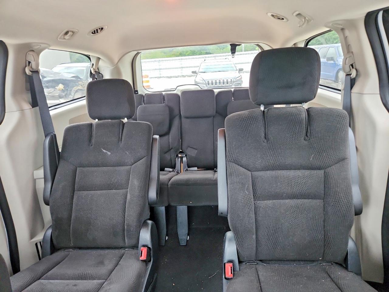 2016 Dodge Grand Caravan Se - zdjęcie 10