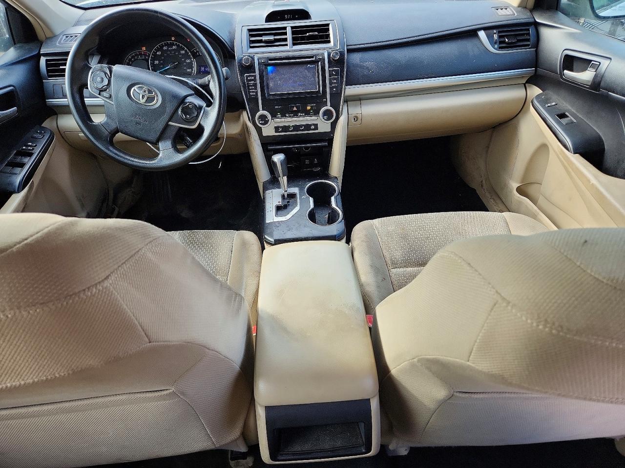 2014 Toyota Camry Le - zdjęcie 8