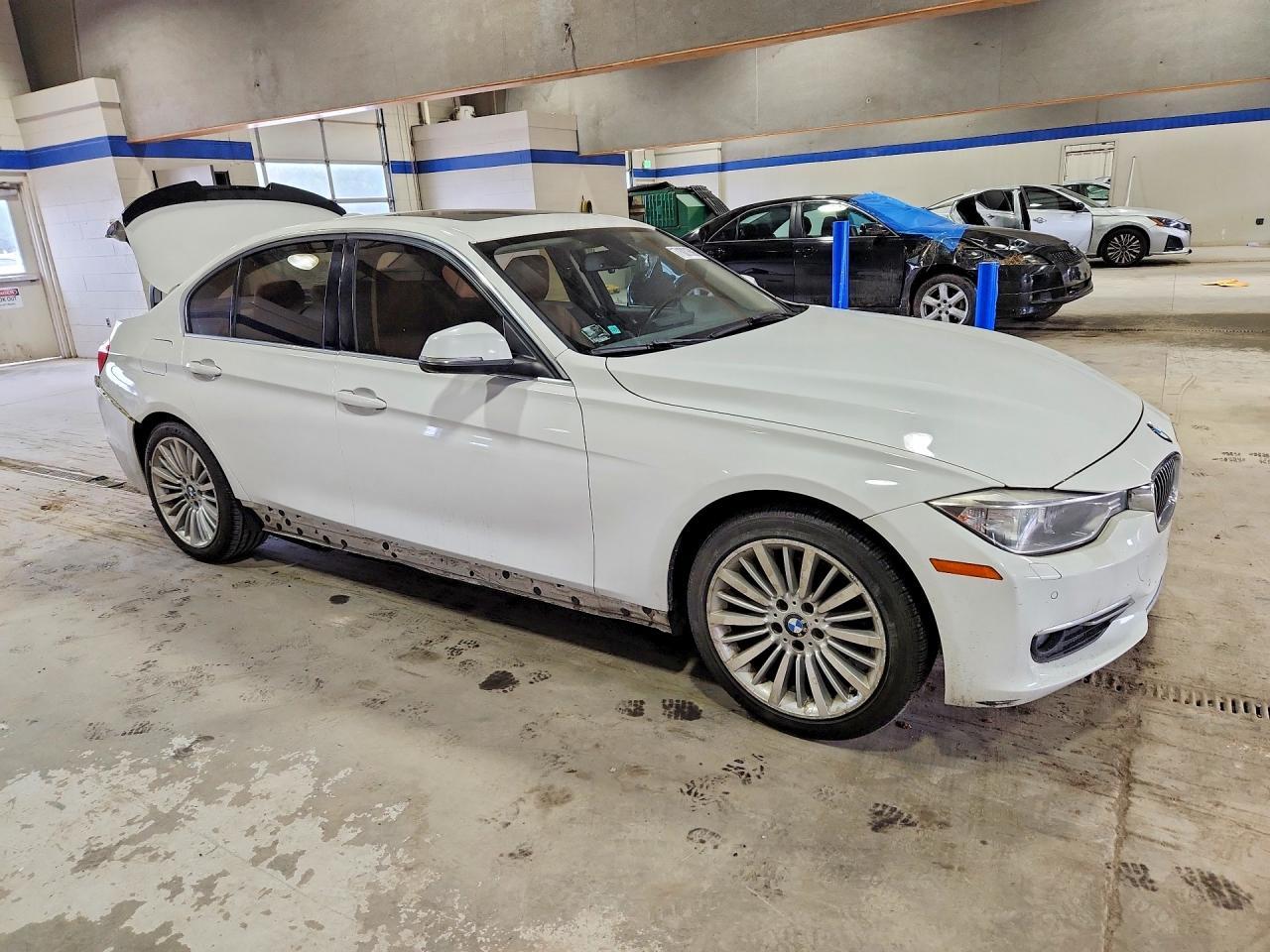 2014 BMW Seria 3 328i - zdjęcie 4