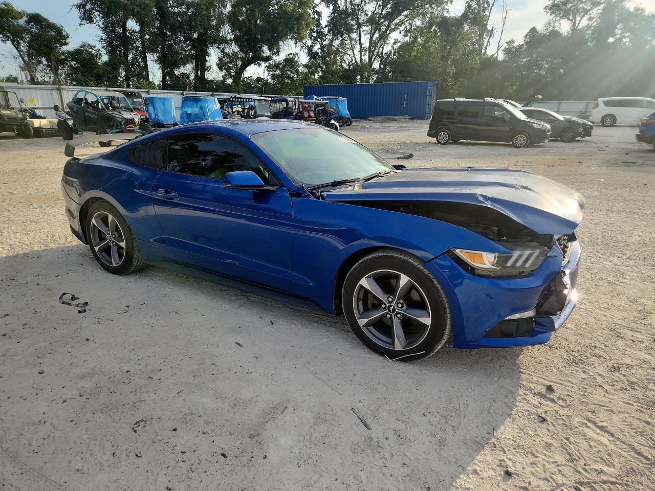 2017 Ford Mustang - zdjęcie 4
