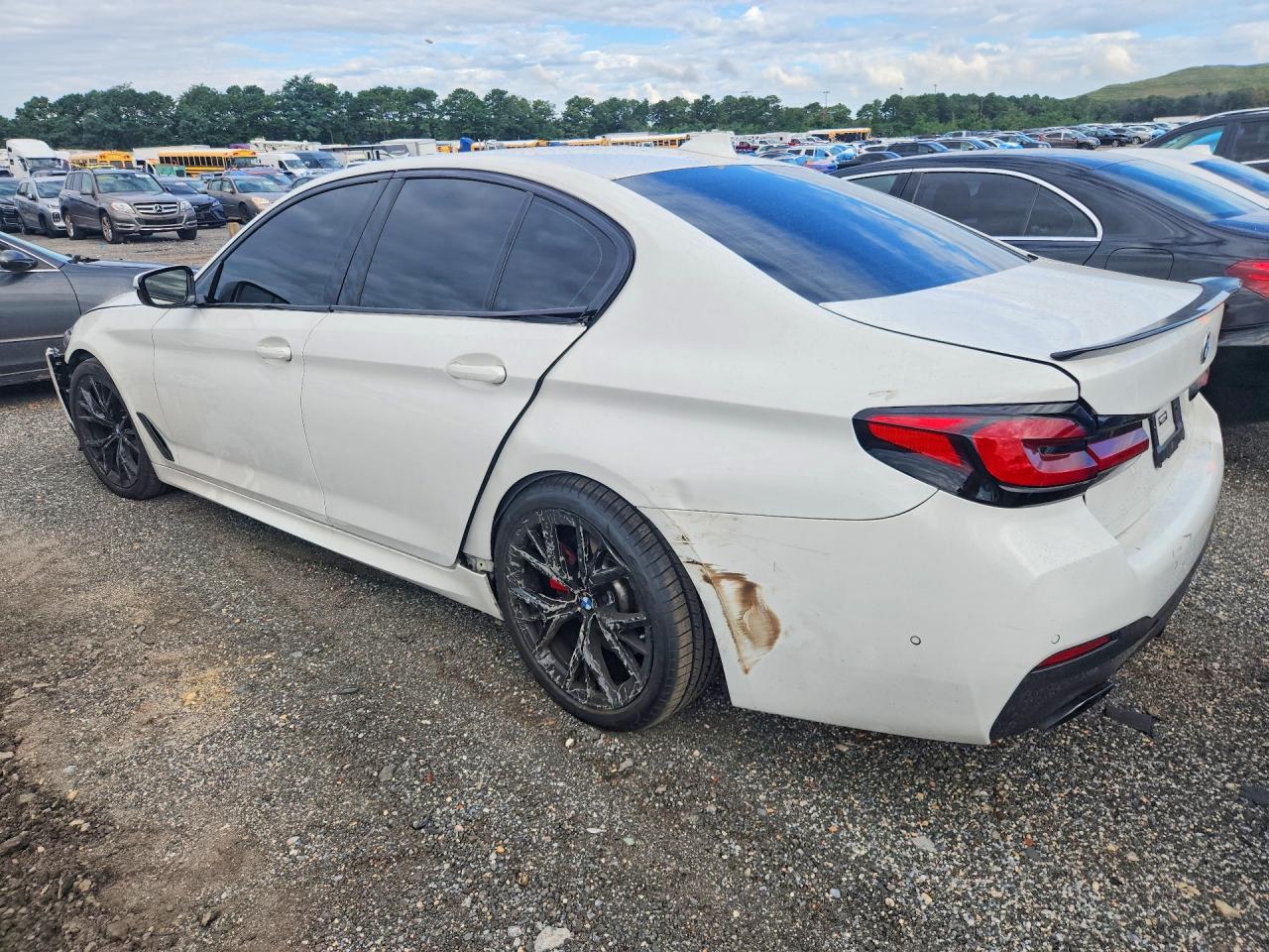 2023 BMW Seria 5 530i - zdjęcie 2