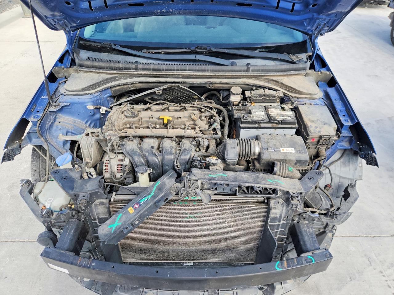 2019 Hyundai Elantra - zdjęcie 11