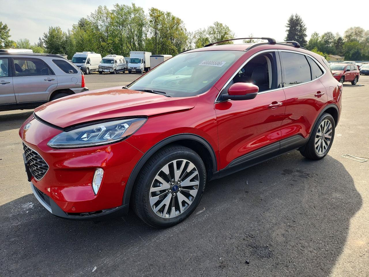 2020 Ford Escape Titanium - zdjęcie główne