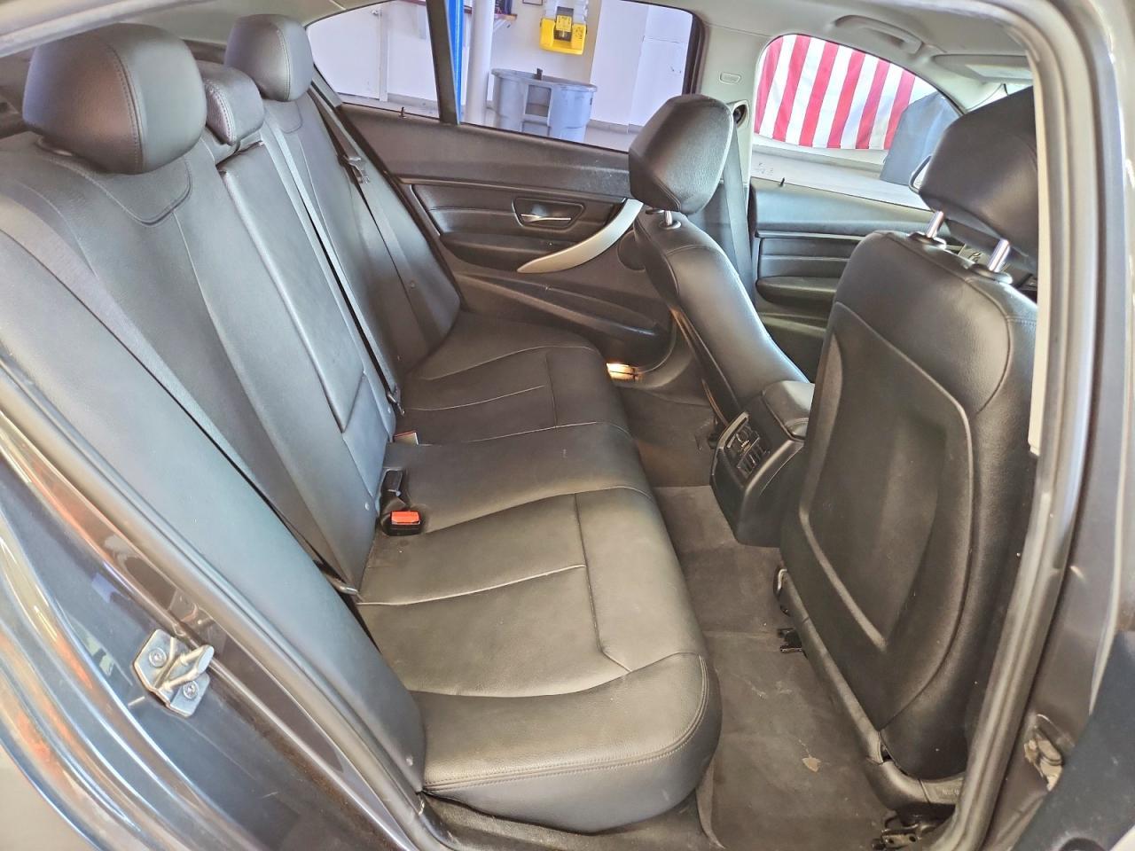 2015 BMW 320 I xDrive - zdjęcie 10