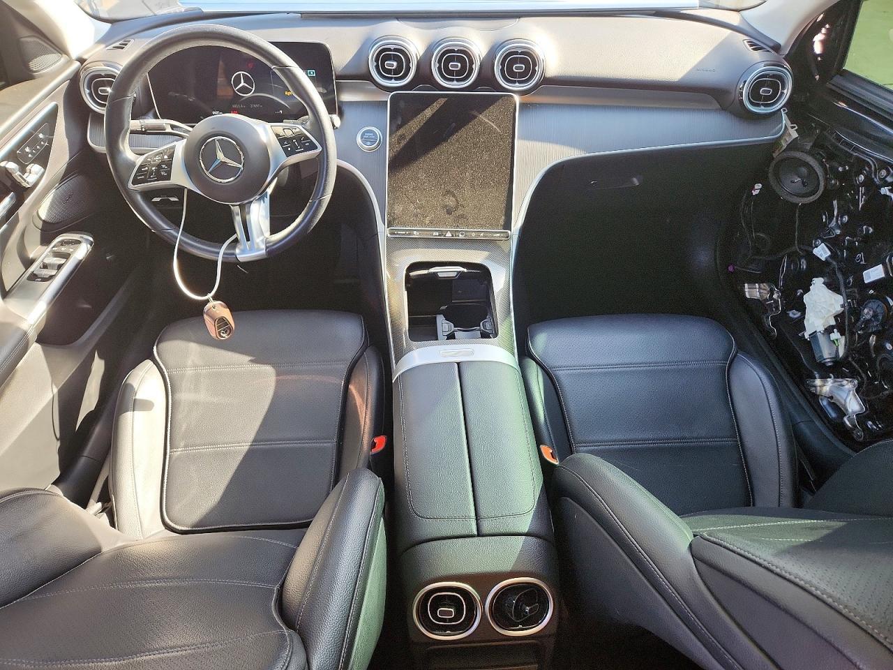 2022 Mercedes-Benz C 300 - zdjęcie 8
