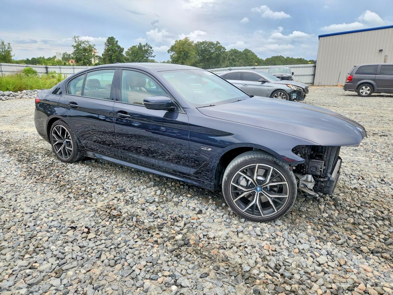 2022 BMW 530E - zdjęcie 4