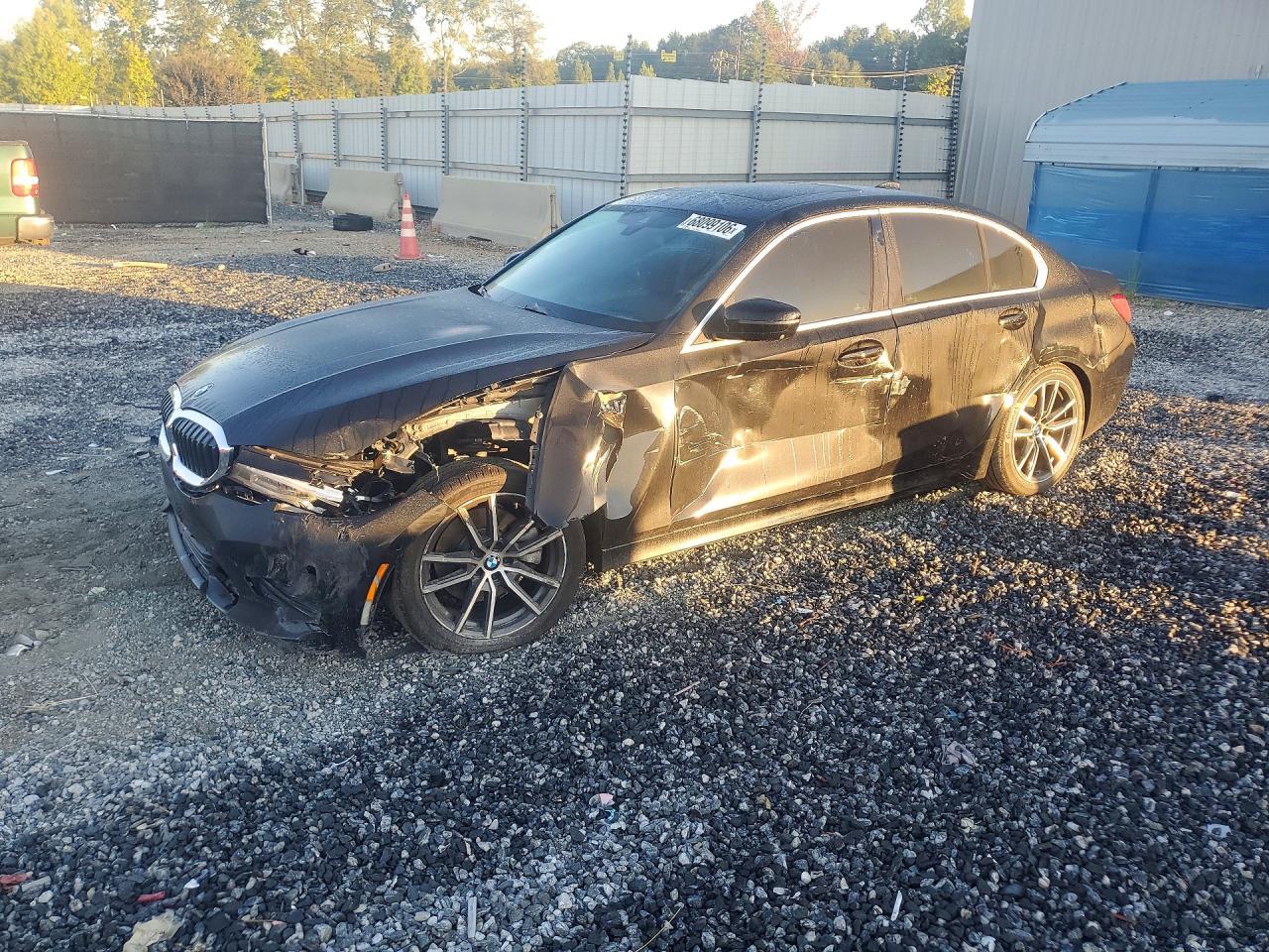 2021 BMW 330I - zdjęcie główne