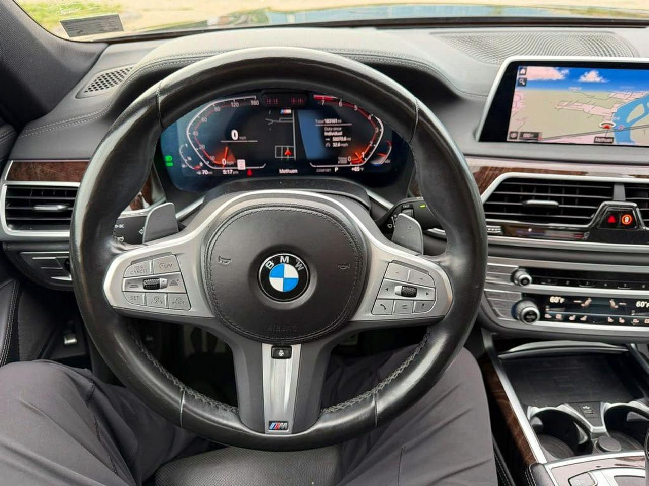 2022 BMW Seria 7 740i - zdjęcie 12