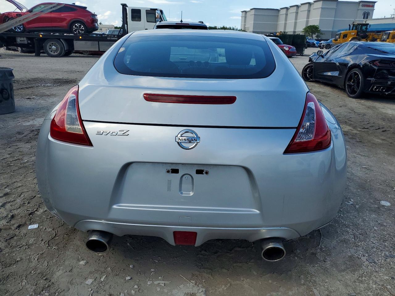 2016 Nissan 370Z Base - zdjęcie 6