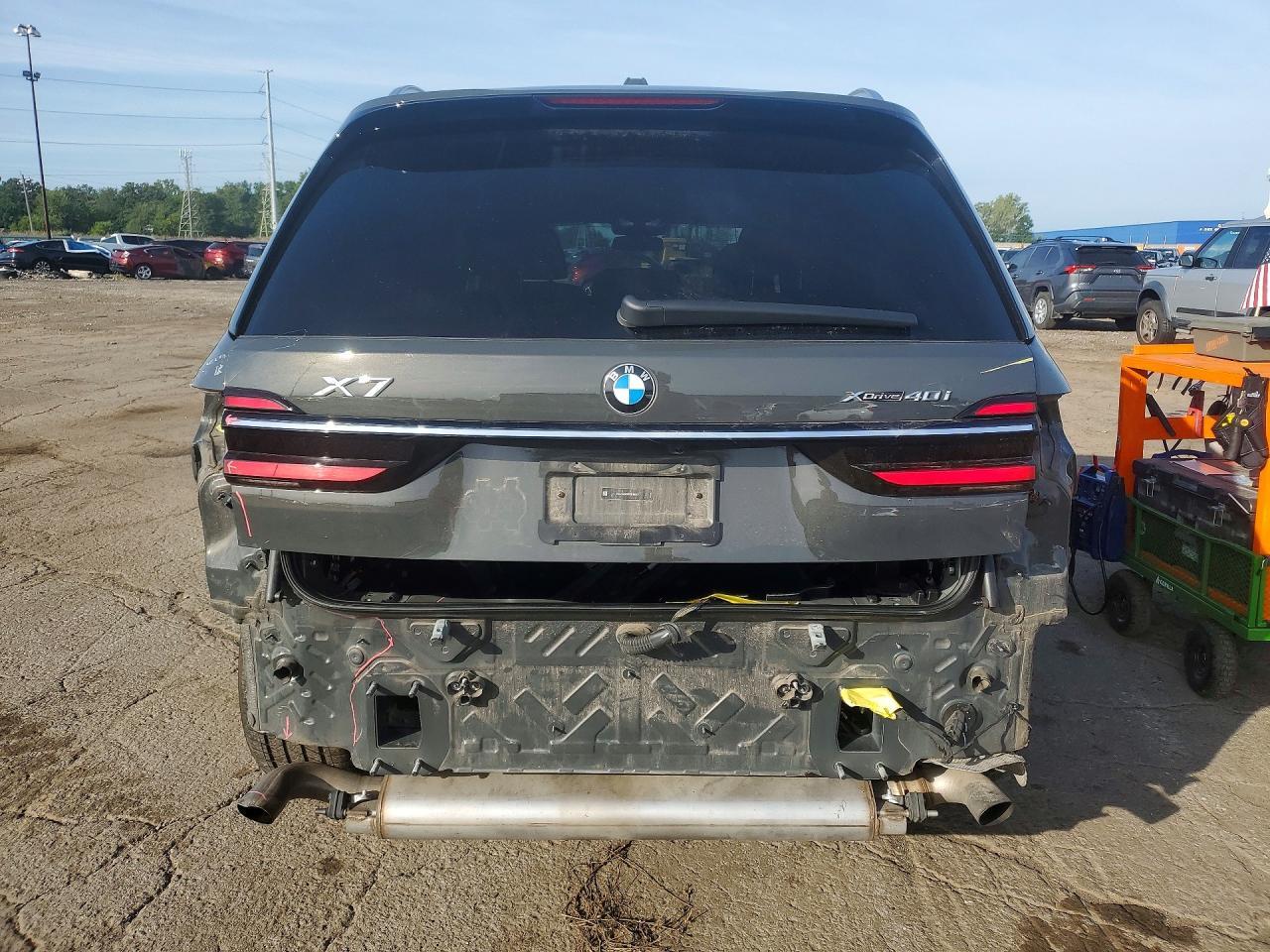 2024 BMW X7 xDrive40I - zdjęcie 6