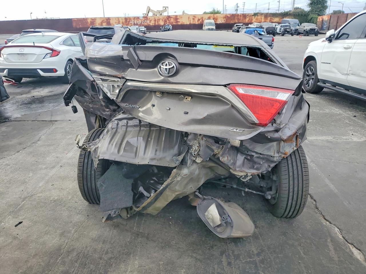 2017 Toyota Camry Se - zdjęcie 6