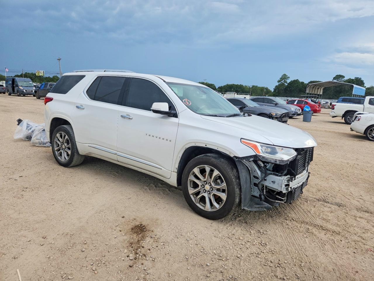 2019 Chevrolet Traverse Premier - zdjęcie 4