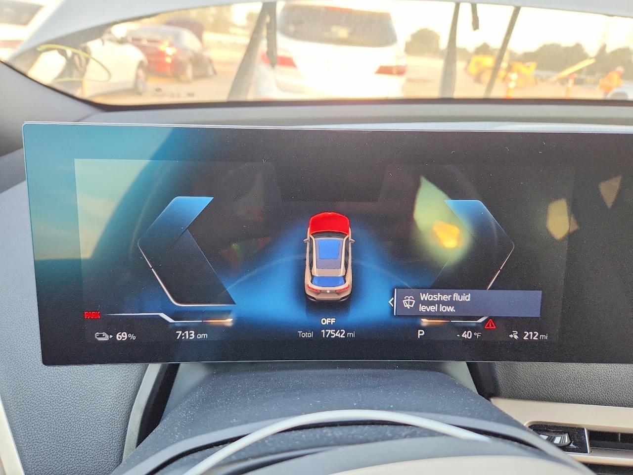 2025 BMW Ix xDrive50 - zdjęcie 9