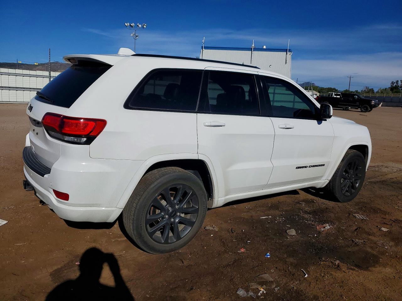 2019 Jeep Grand Cherokee Laredo - zdjęcie 3