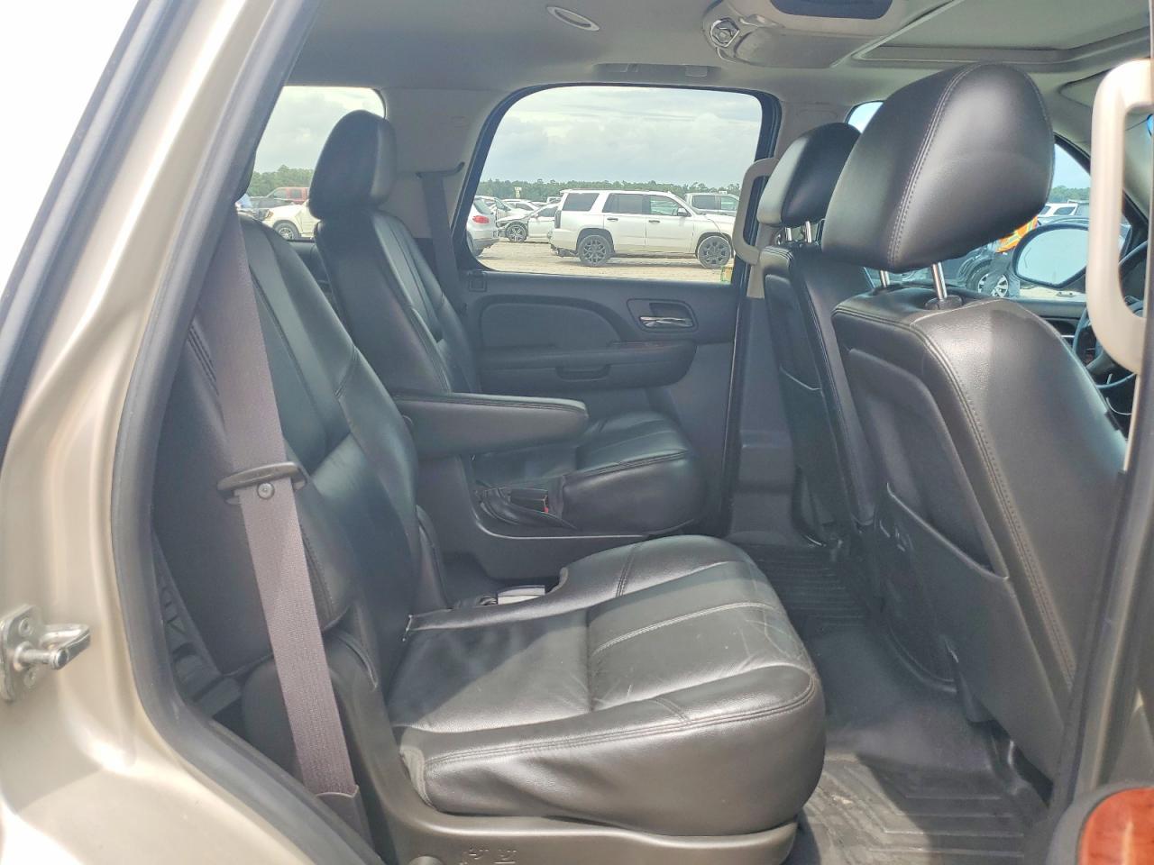 2013 Chevrolet Tahoe C1500 Lt - zdjęcie 11