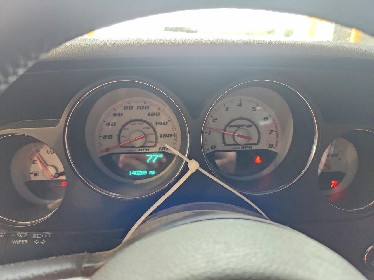 2014 Dodge Challenger Srt8 Core - zdjęcie 9