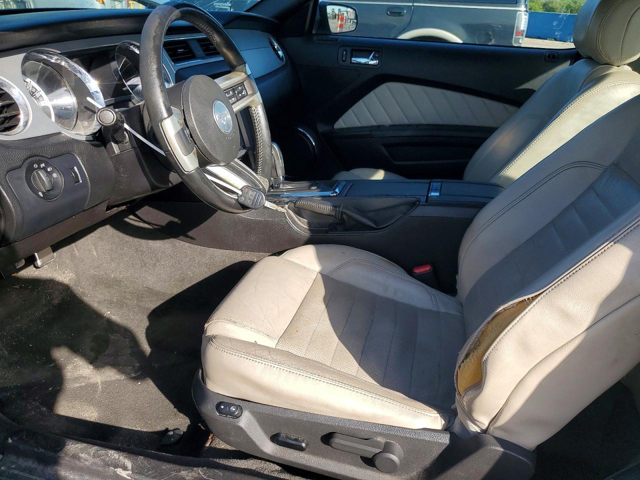 2013 Ford Mustang - zdjęcie 7