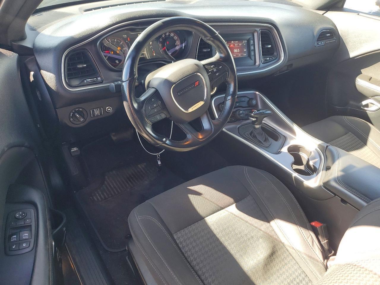 2016 Dodge Challenger Sxt - zdjęcie 8