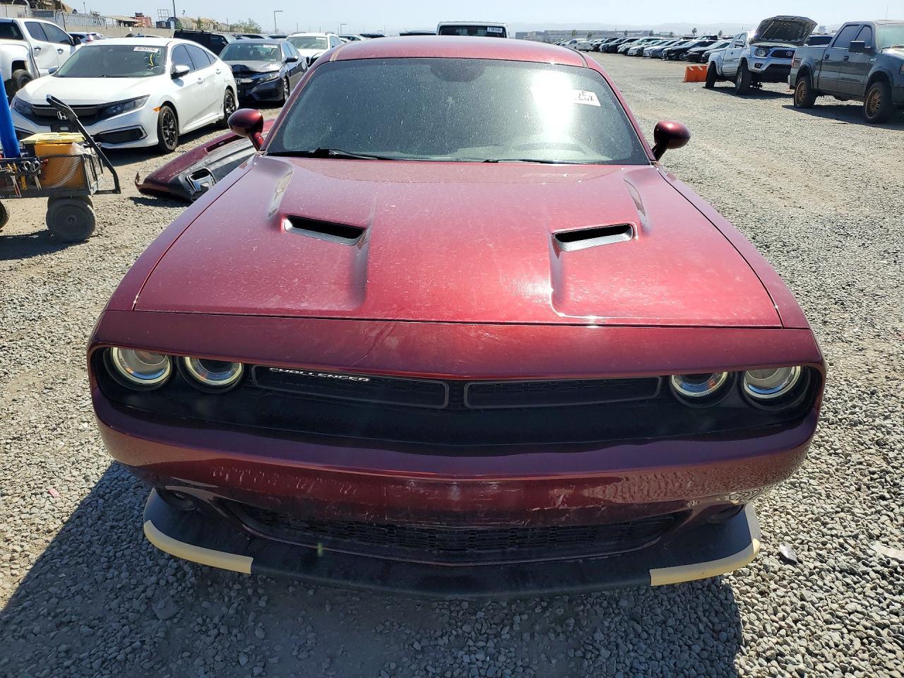 2019 Dodge Challenger - zdjęcie 5
