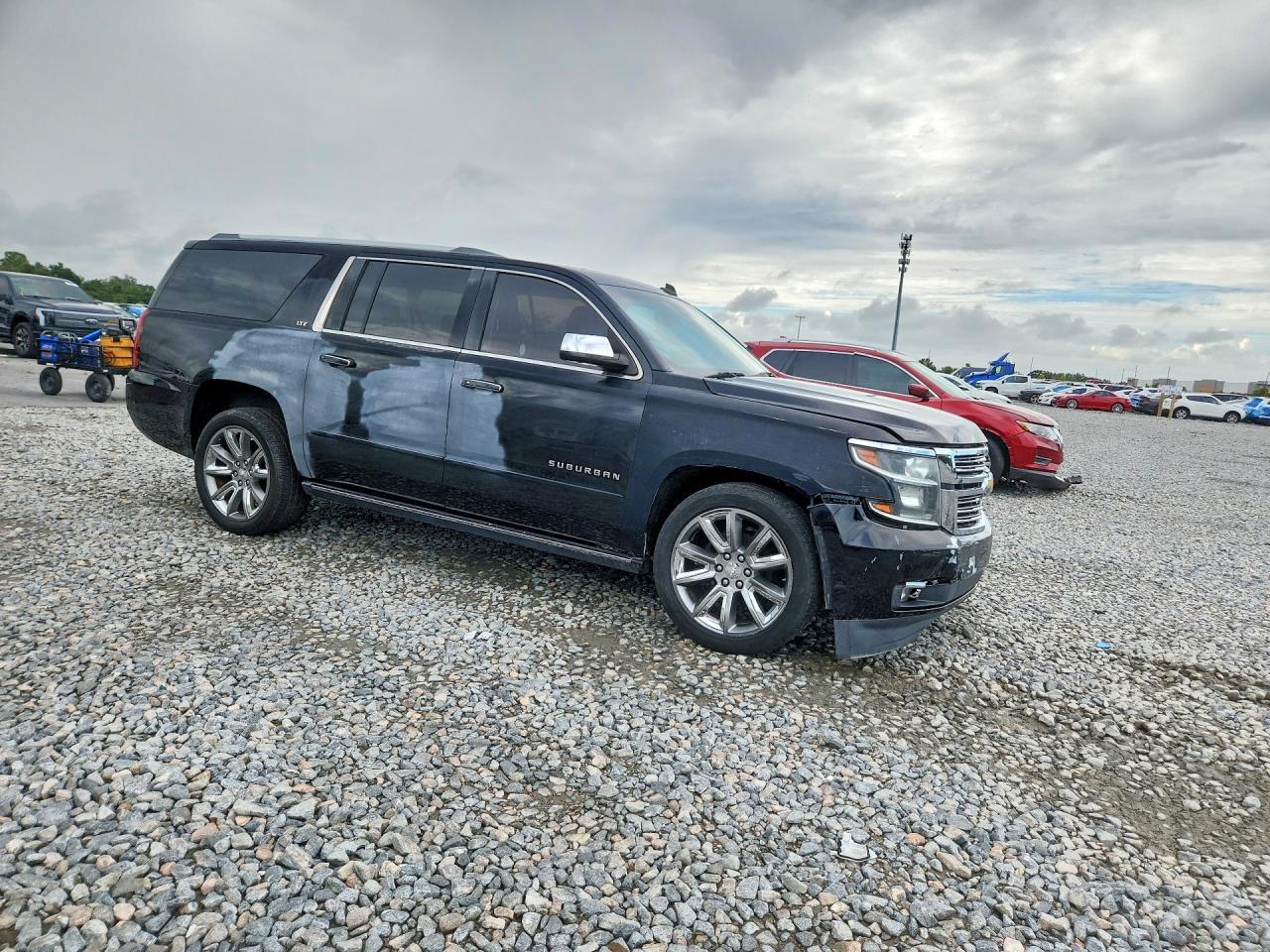 2015 Chevrolet Suburban C1500 Ltz - zdjęcie 4