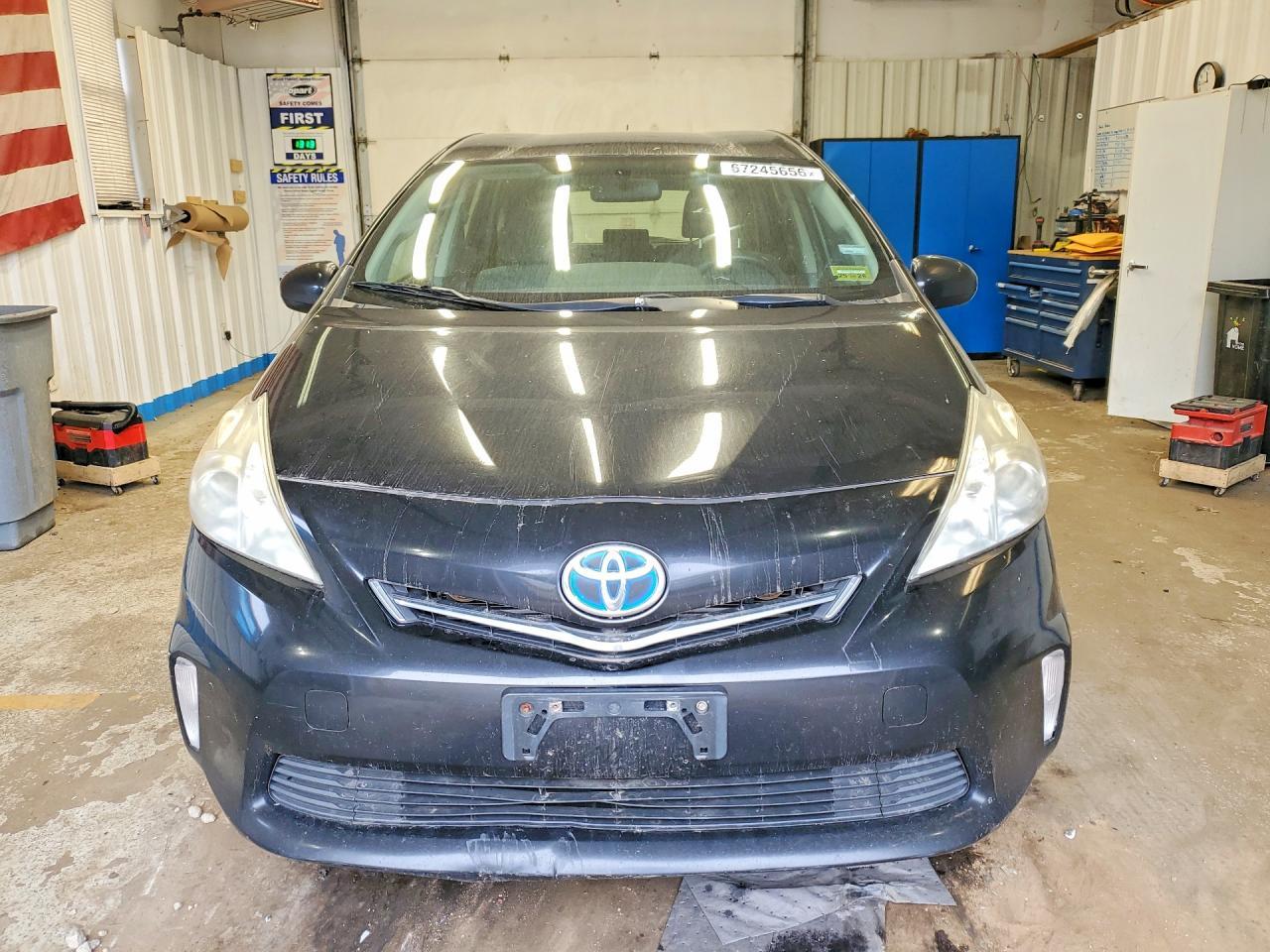 2013 Toyota Prius V Two - zdjęcie 5