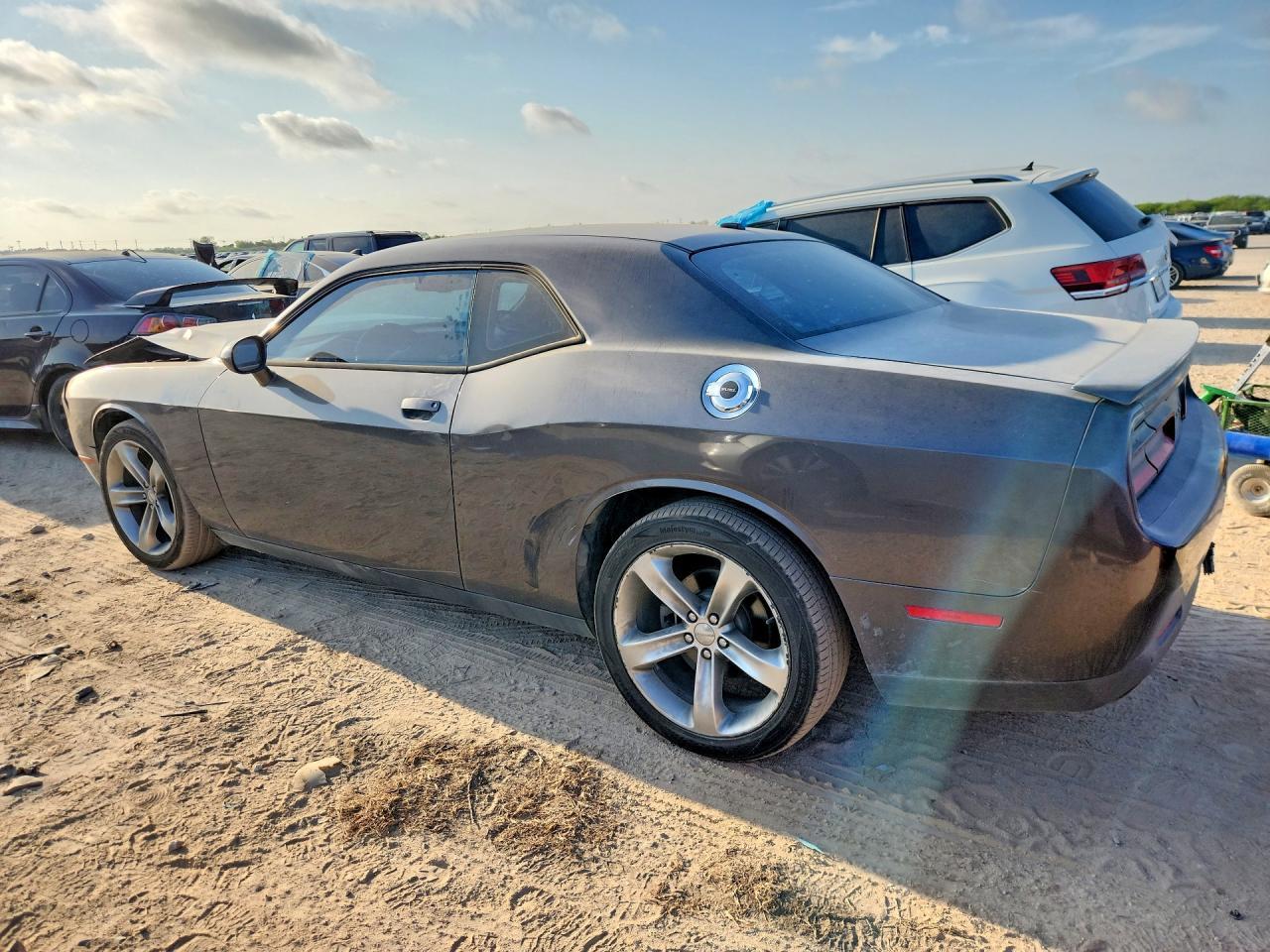 2015 Dodge Challenger Sxt - zdjęcie 2