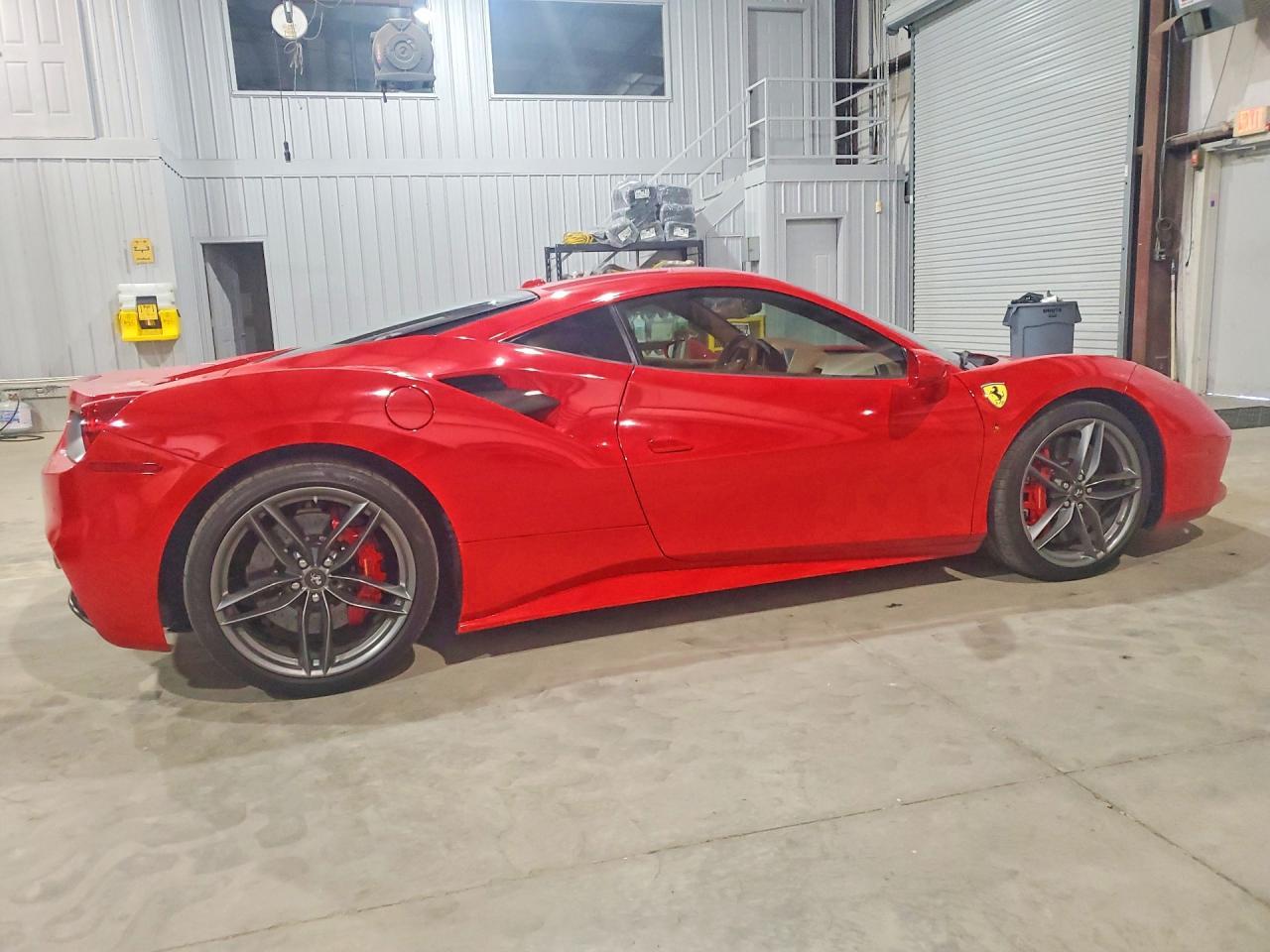 2016 Ferrari 488 Gtb - zdjęcie 3