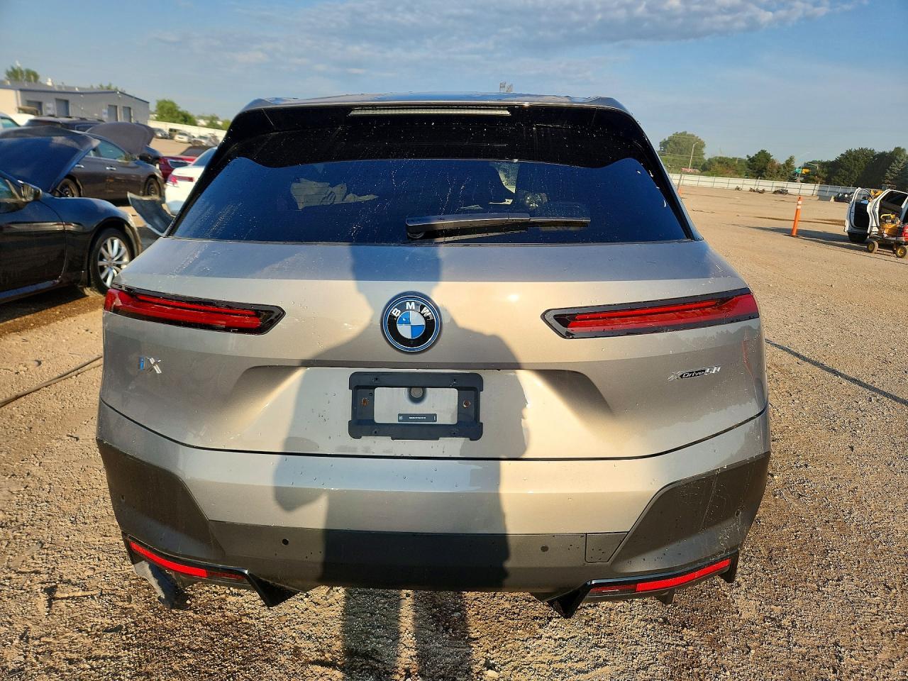 2025 BMW Ix xDrive50 - zdjęcie 6