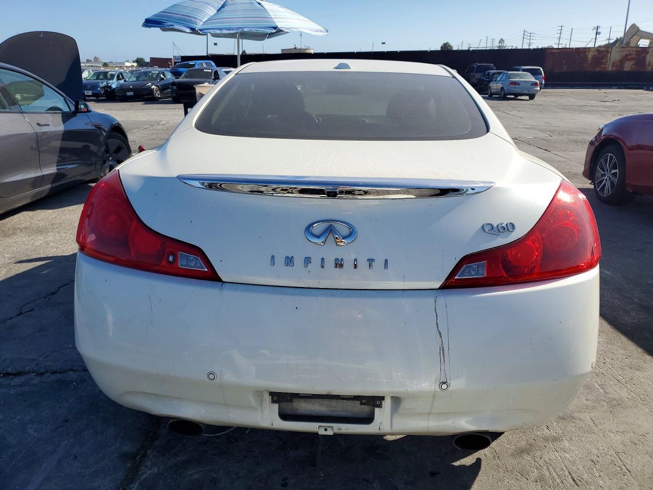 2015 Infiniti Q60 Coupe Journey - zdjęcie 6