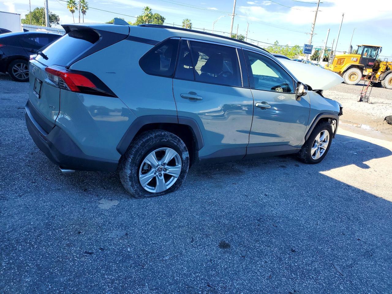 2019 Toyota Rav4 Xle - zdjęcie 3