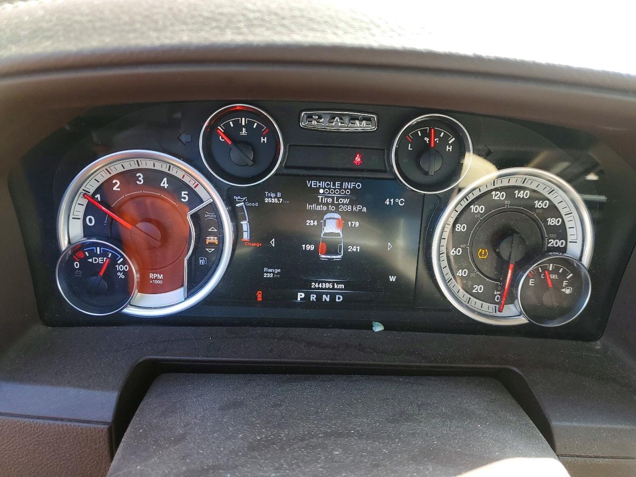 2014 Ram 1500 Laramie - zdjęcie 9