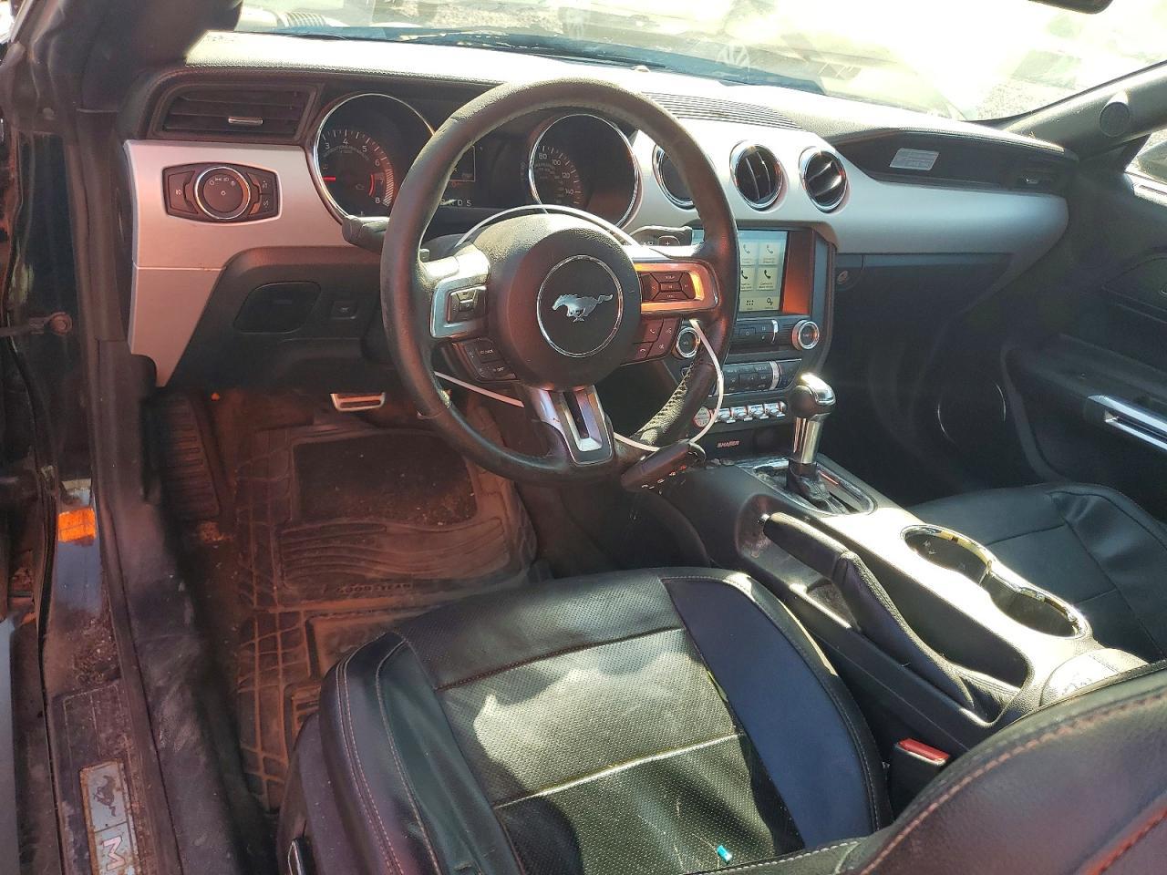 2016 Ford Mustang - zdjęcie 8