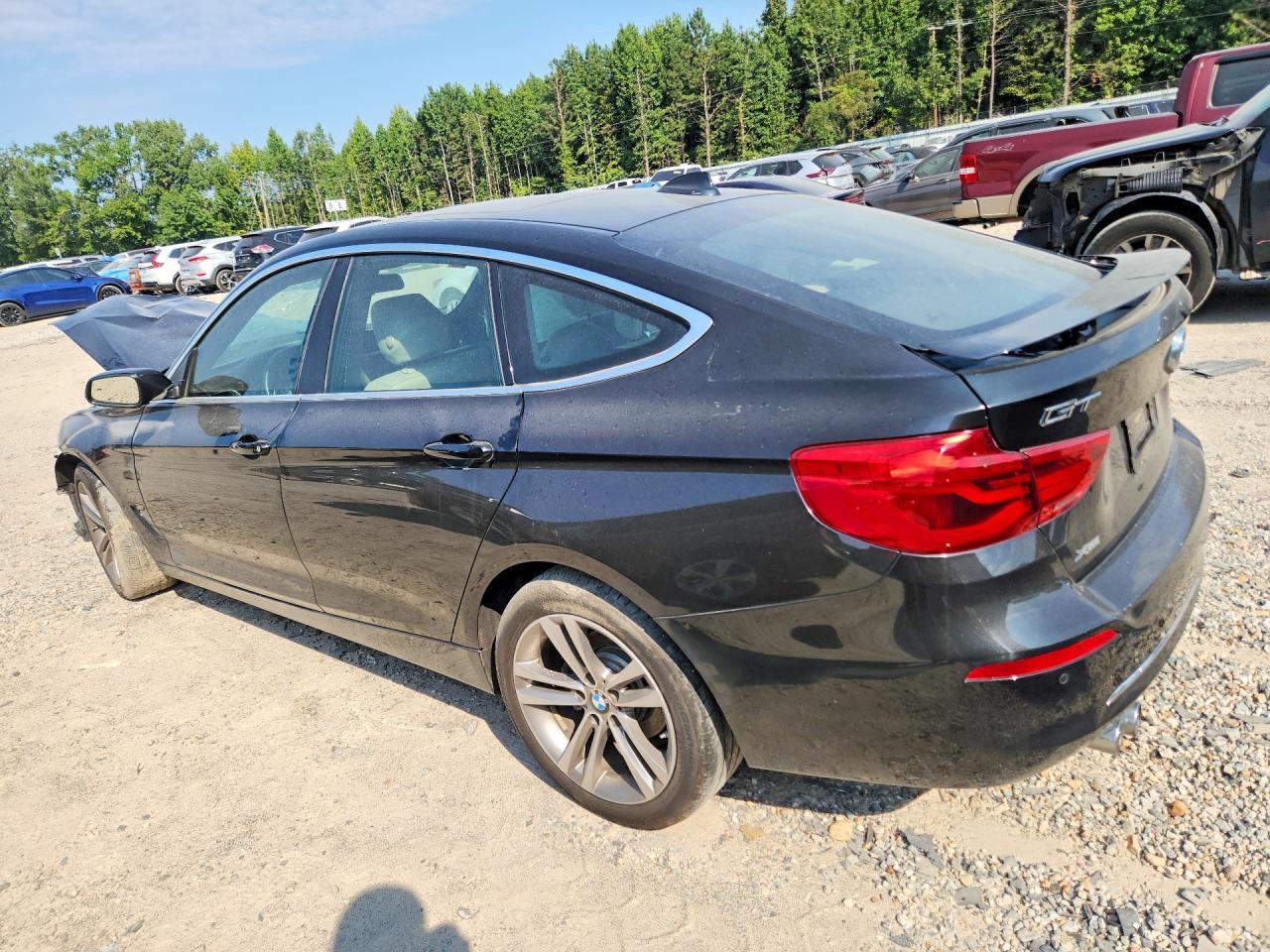 2018 BMW Seria 3 330i - zdjęcie 2