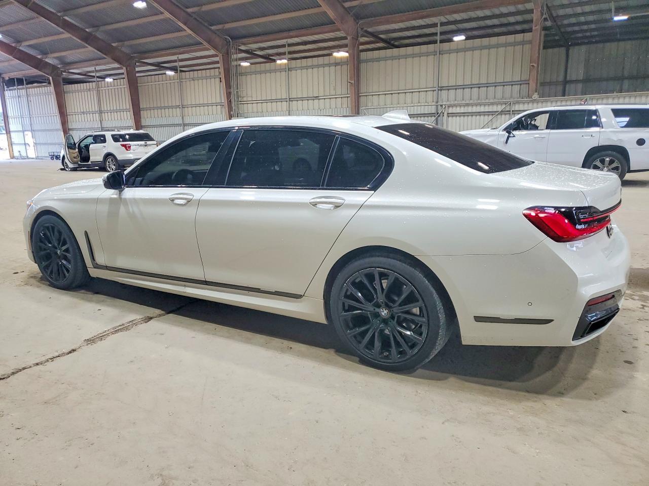 2020 BMW 740 I - zdjęcie 2