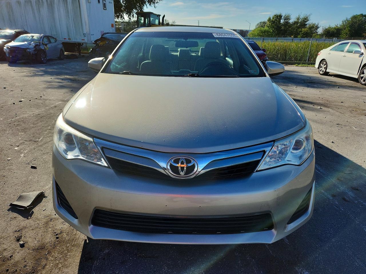 2013 Toyota Camry Le - zdjęcie 5