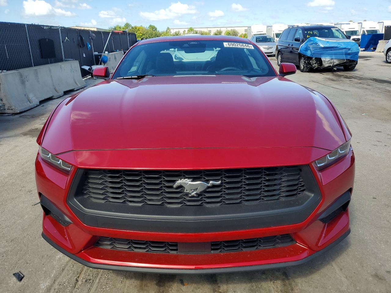 2024 Ford Mustang - zdjęcie 5
