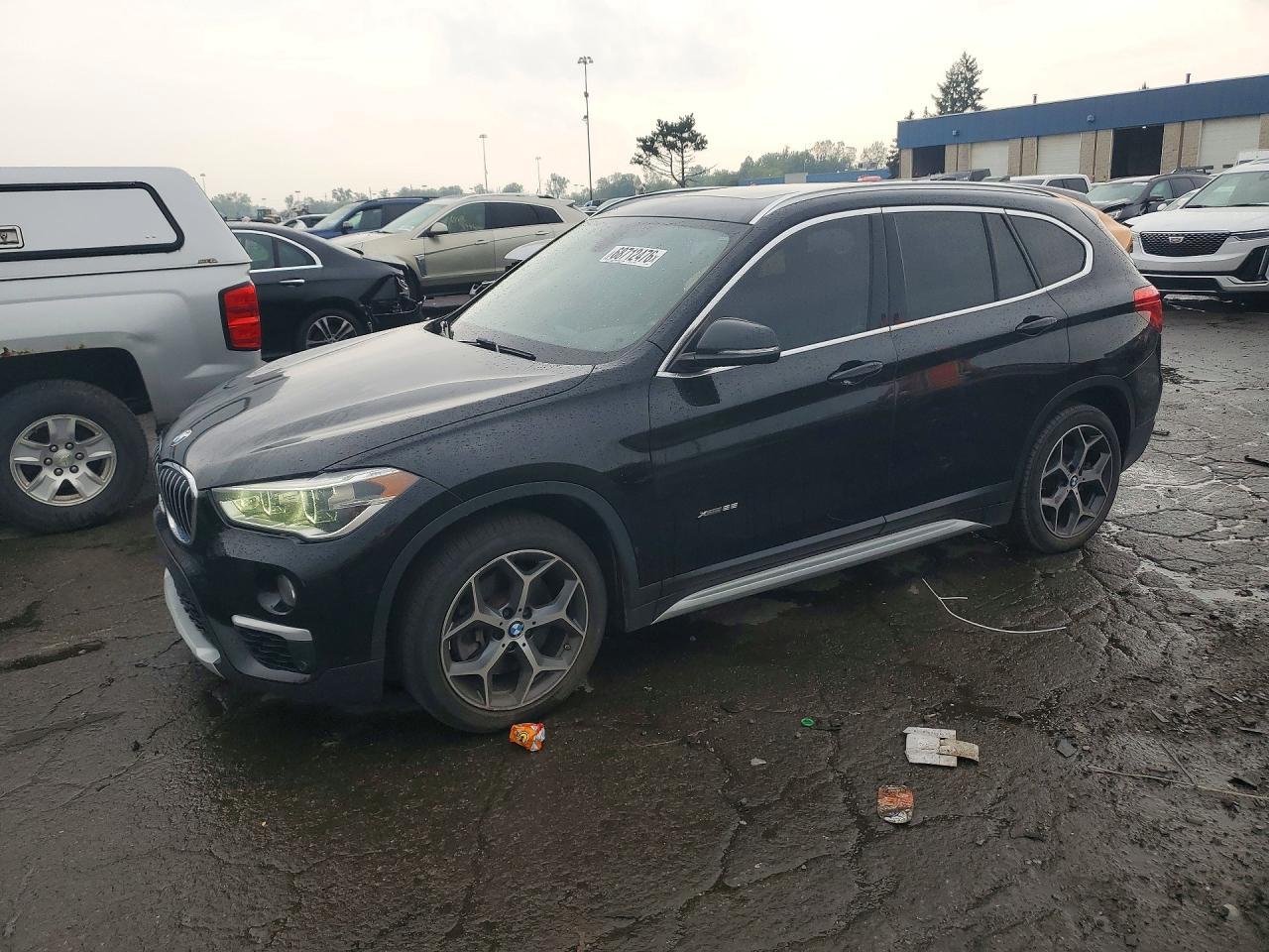 2016 BMW X1 xDrive28I - zdjęcie główne
